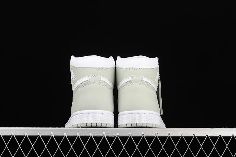 All categories Air Jordan Jordan series basketball shoes Air Jordan 1 High pure original version Air Jordan 1 Retro Hi AJ1 Joe 1 high top aqua blue CD0461-002